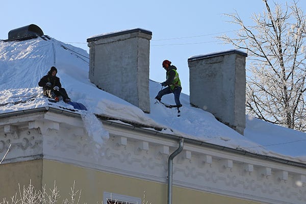 Cold Weather Ahead: The Top 10 Reasons to Replace Your Roof Before Winter Hits