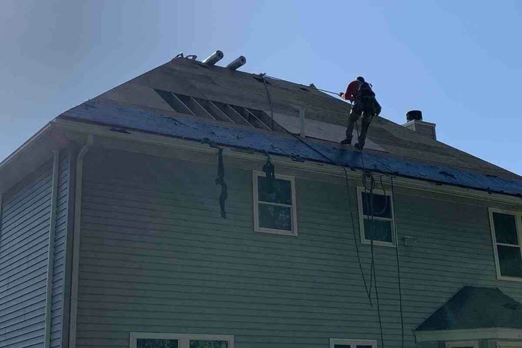 Choosing the Right Roofing Contractor in Franklin: A Detailed List
